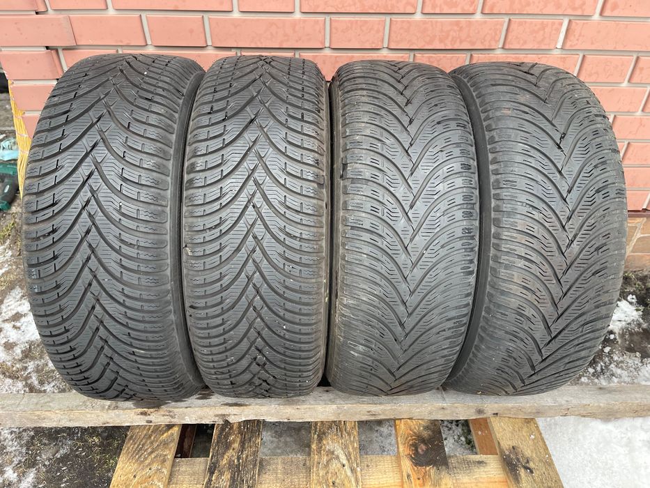 Шини.   205/55/16