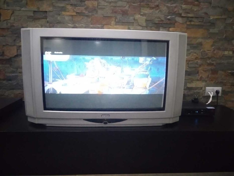 TV marca Worten cor cinzenta