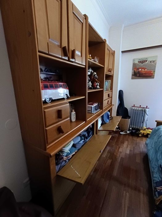 Móvel e cama de criança