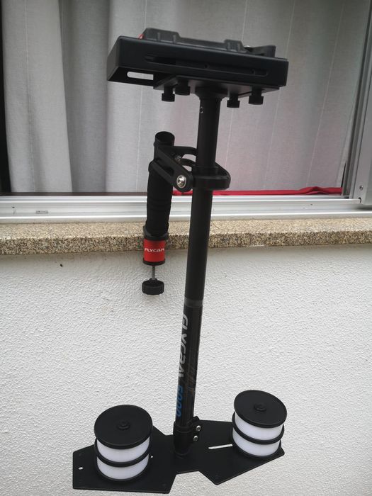 Estabilizador Flycam FLCM-5000 Q com saco e Arm Brace – NOVO, utilizado apenas uma vez