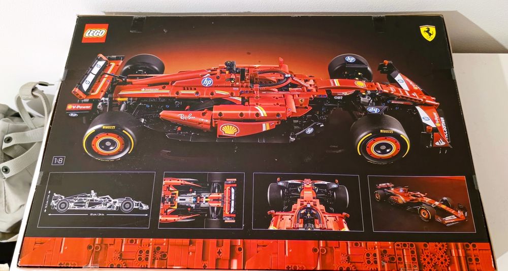 LEGO Technic Ferrari SF-24 F1 – Novo e Selado