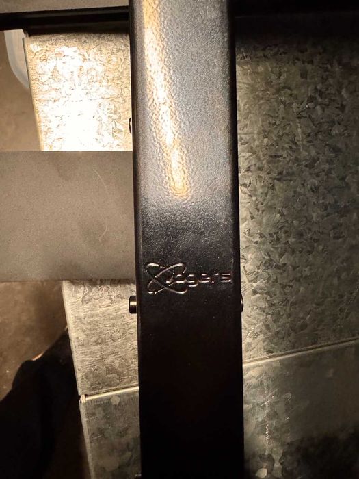 Suporte de TV Voegels em Perfeito Estado