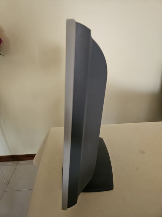 Computer monitor.64284593954818121