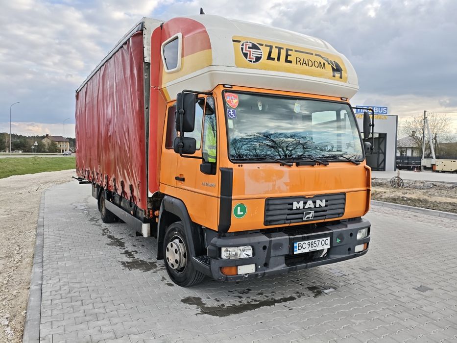 Вантажний автомобіль МАН LE 12.220