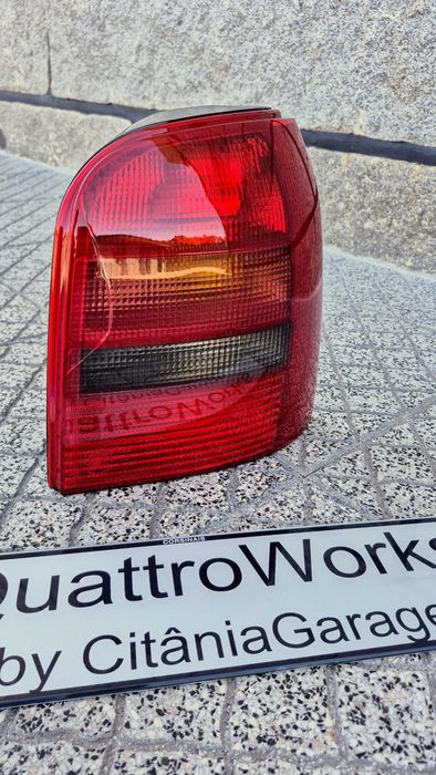 Farolim/Stop Direito Original Audi A4 B5 Avant 8D 1996 a 2001