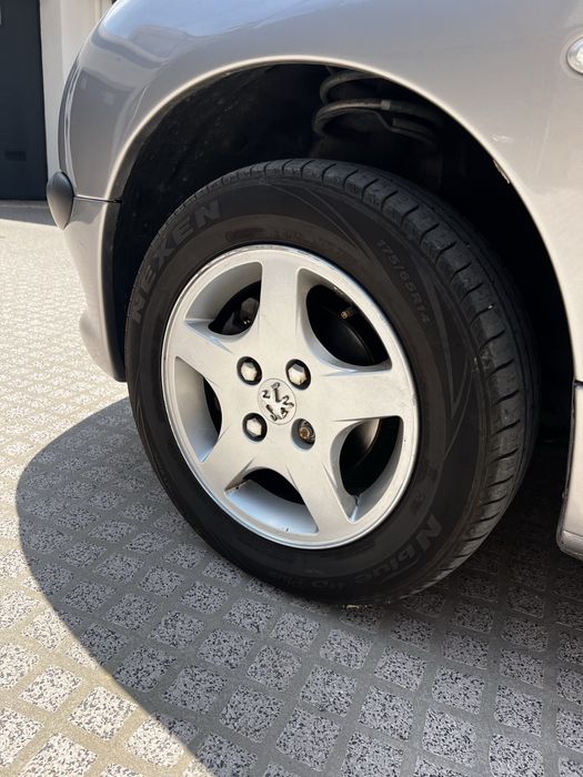 Peugeot 206 1.4 HDi 68cv Diesel – Muito Económico – 2004
