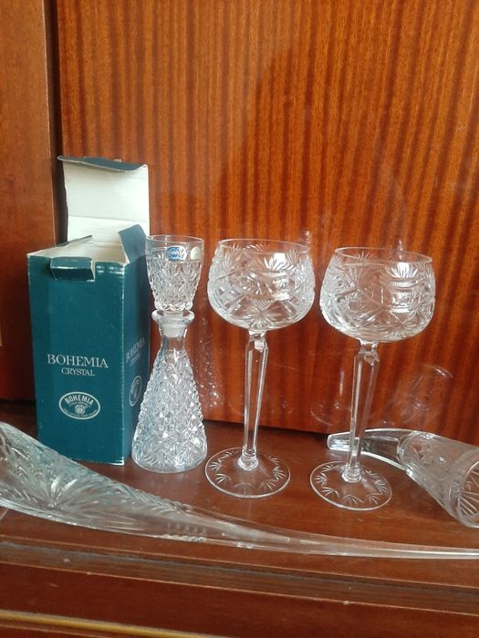 Продам весільні бокали з кришталя зберігання вітринне