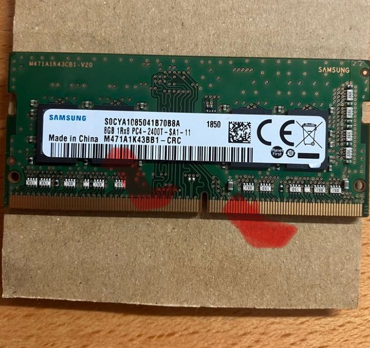 Оперативна пам'ять Samsung 8 GB SO-DIMM DDR4 2400 MHz