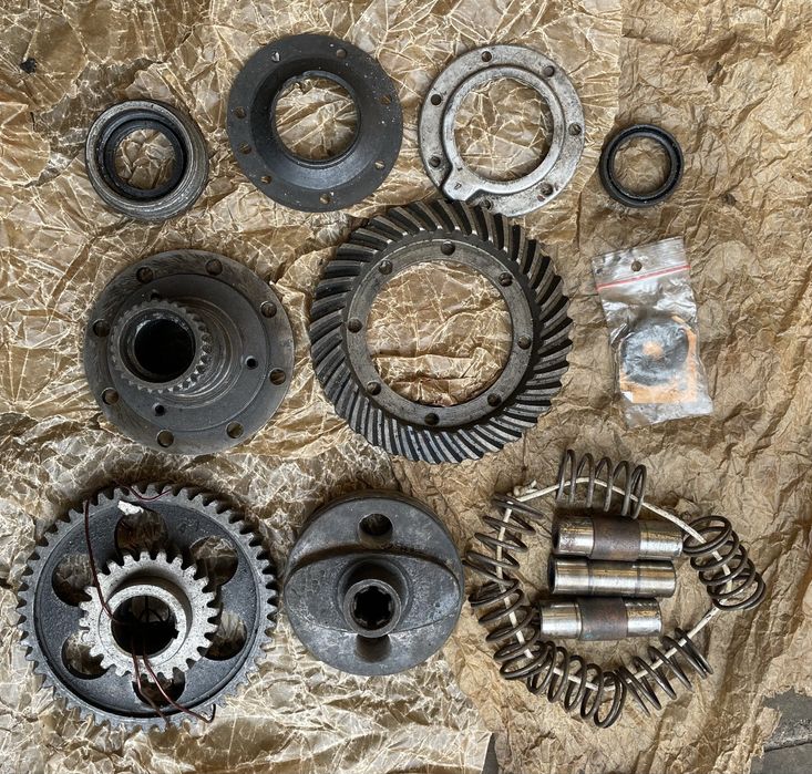 Продам двигун мт-10 (Днепр) в розібраному стані