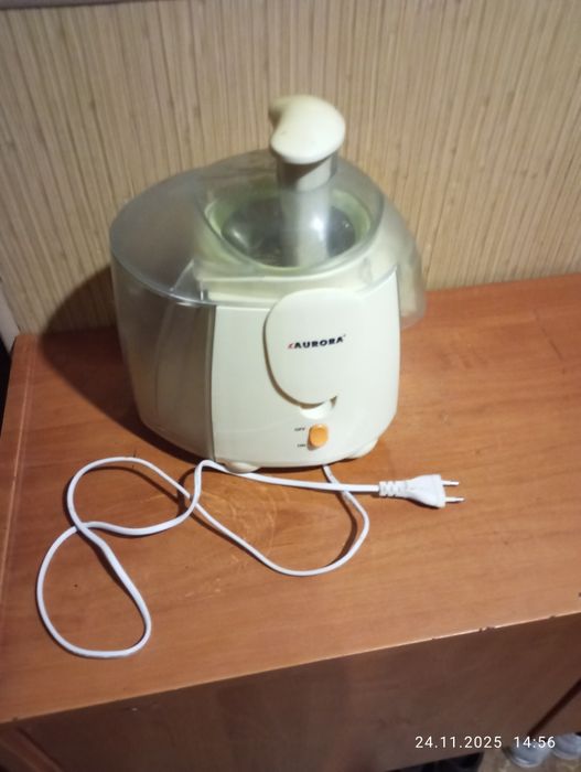 Соковыжималка "Аврора".