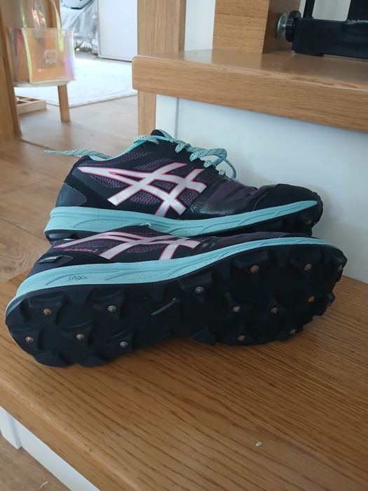Buty asics kolce trekkingowe 40