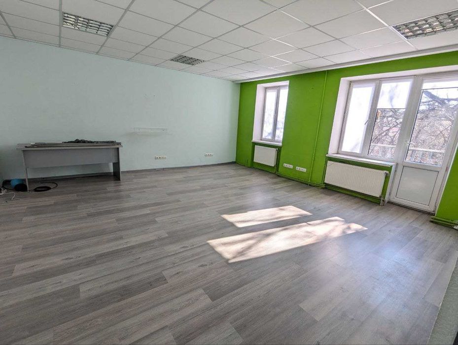 Здам приміщення 50 м.кв. Ст. Бандери