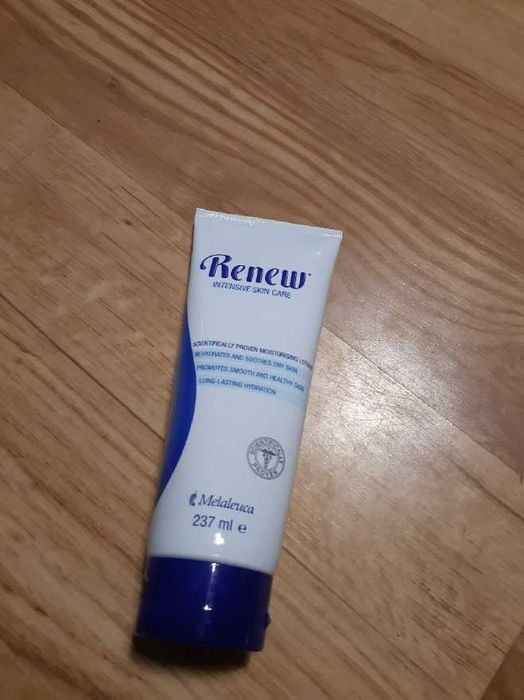 W Tubie Balsam renew 237ml , nawilża suchą skórę, AZS, egzema