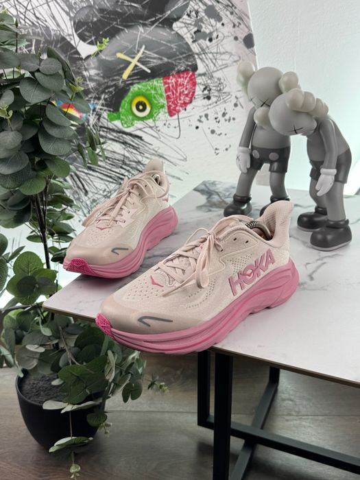Кросівки Hoka Clifton 10 40.5 розмір Е11911
