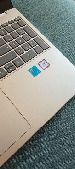 Срочно. ноутбук HP Laptop 15-fd ( i5/16 Озу/500ssd/)
