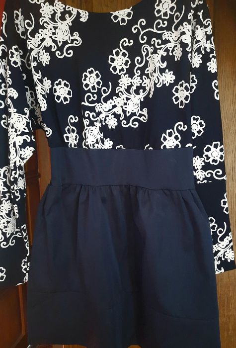 Красива жіноча сукня