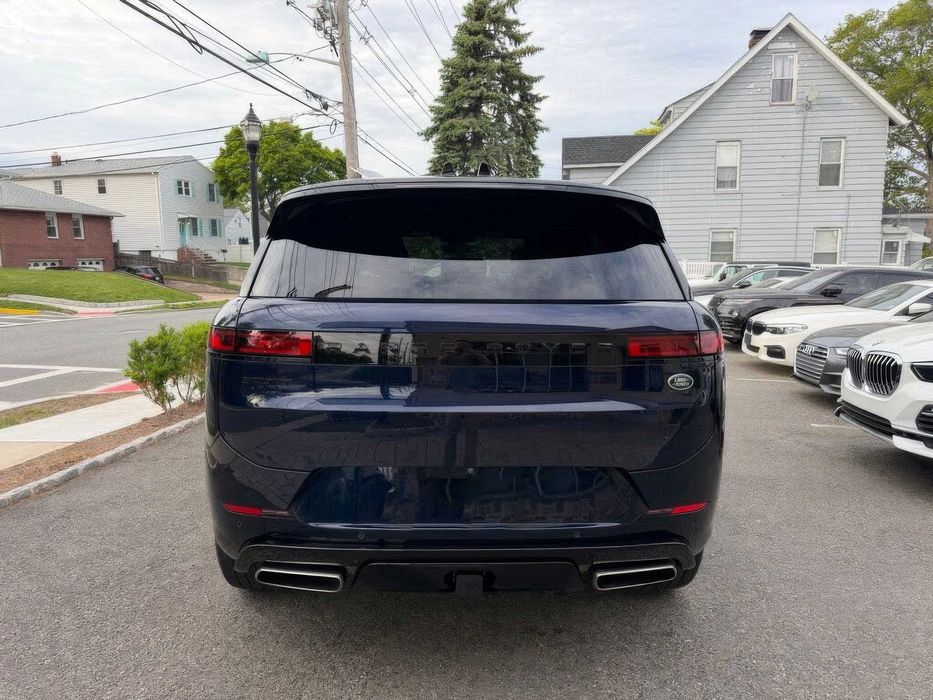 Land Rover Range Rover Sport      2023