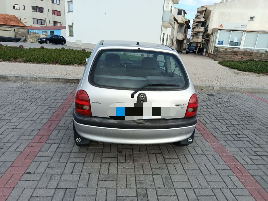 Opel corsa                        .
