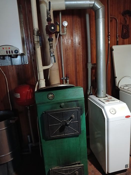 Продам дом рядом с центром п. Высокий