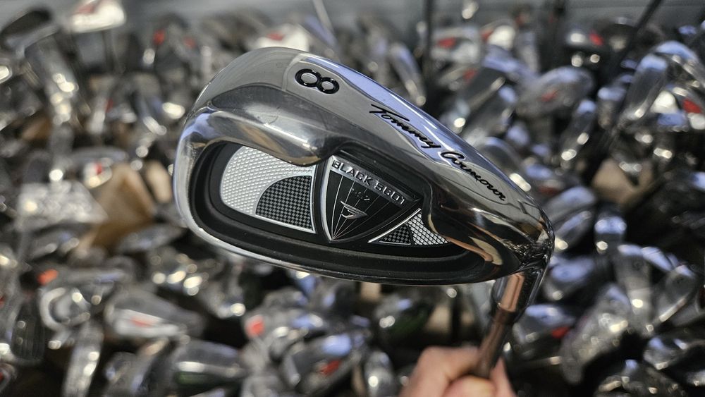 Kij golfowy iron 8. Nowy meski prawy.