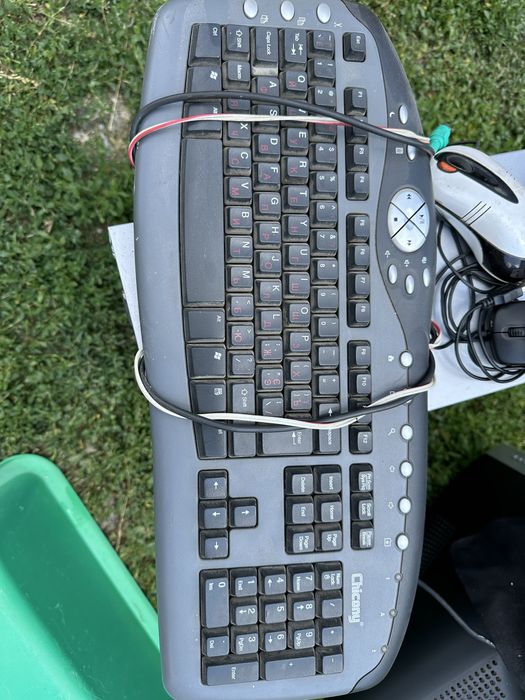 Системный блок монитор камера на касетах