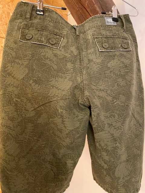 krótkie spodenki North Face