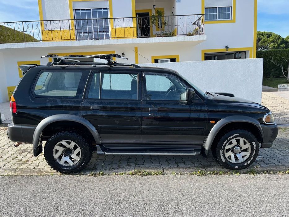 Mitsubishi Pajero Sport 2.5 TD GLS
