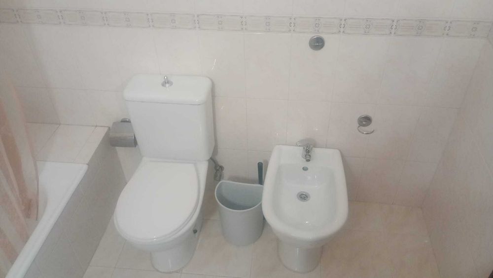 ALUGO QUARTO Maia casal/ solteiro