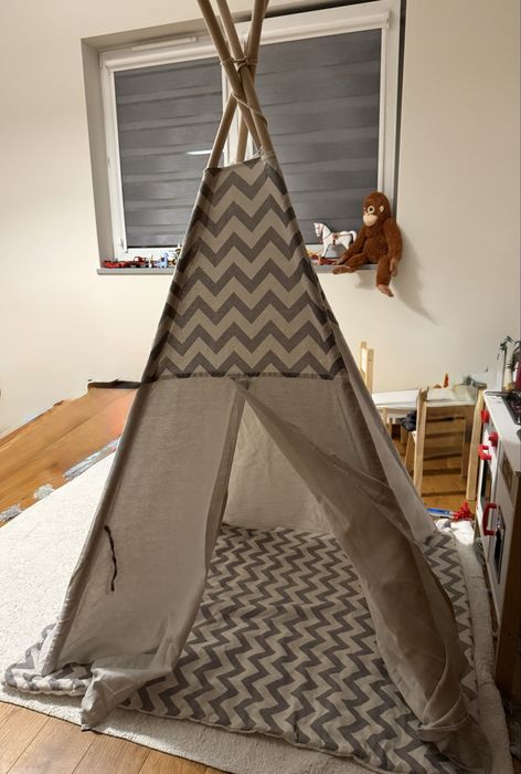 Tipi  namiot z matą i stabiliztorem Łódź