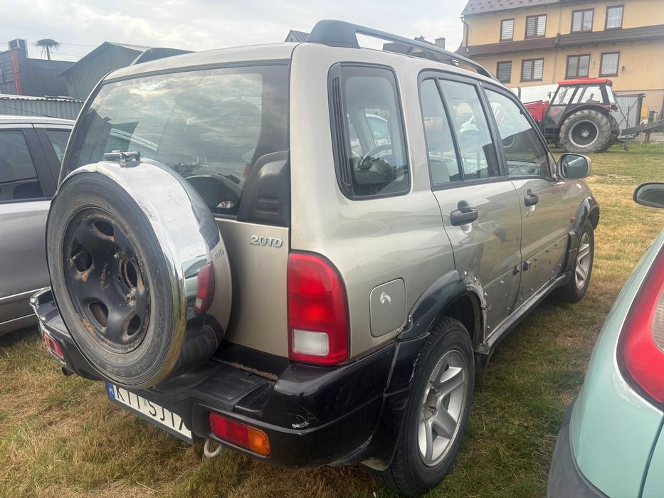 Sprzedam na części Suzuki Grand Vitare