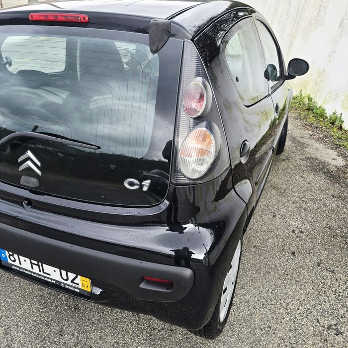 Citroën C1  (motorização toyota)
