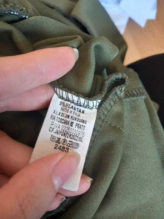 sukienka khaki falbany falbanki