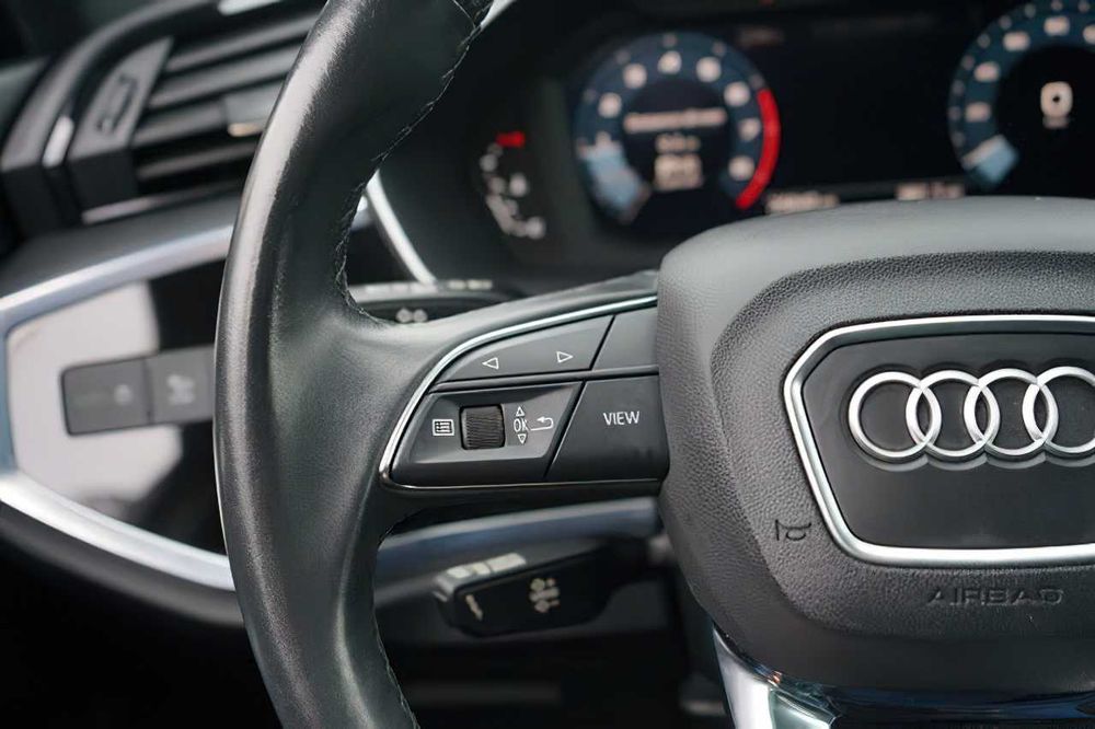Audi Q3      2022