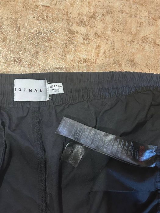 Чорні нейлонові штани