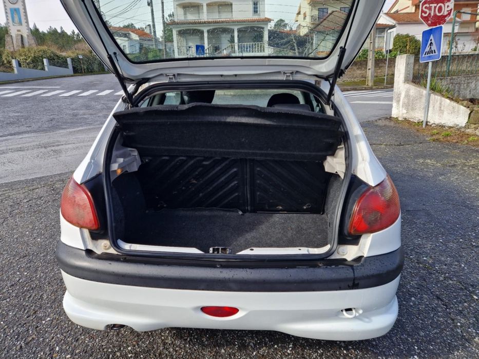 Peugeot 206 1.4 HDI 5 LUGARES