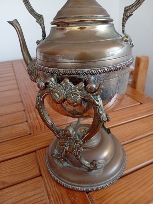 Dispositivo antigo , latão ,cobre , para chá