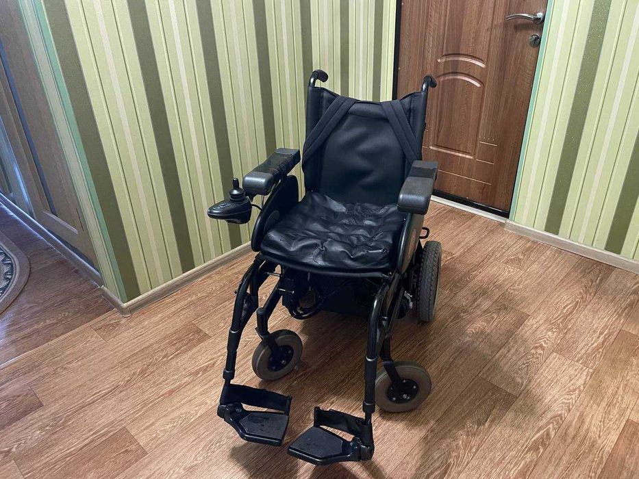 Продам бу инвалидную электро коляску RUMBA