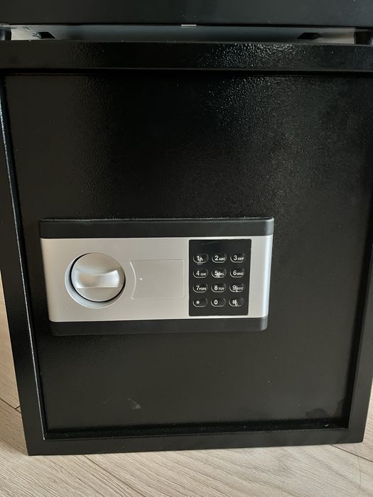 Сейф фірми Guteo