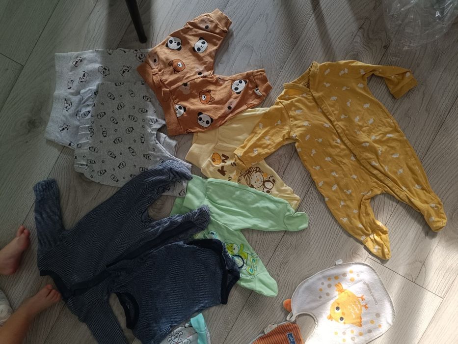 Ubranka zabawki dla chłopca + nosidełko fotelik cybex