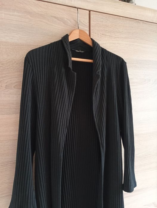 Czarny długi kardigan damski prążkowany L 40