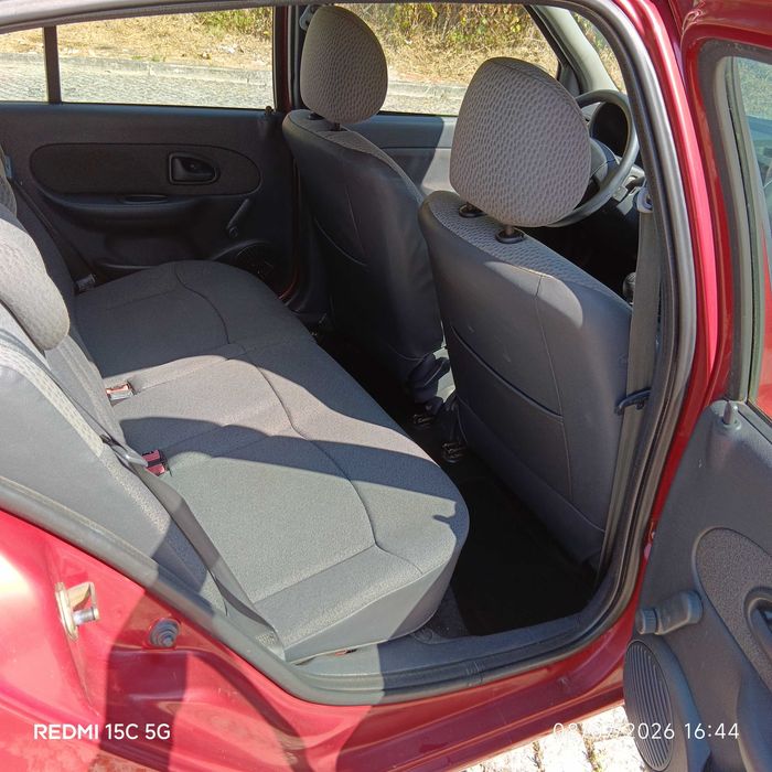 carro renault clio