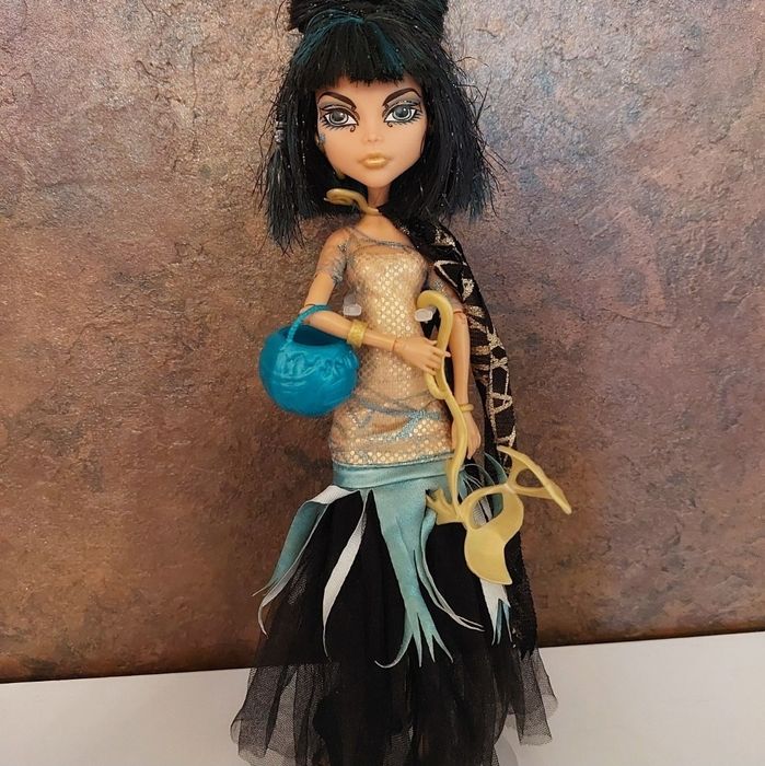 Монстер хай Клео Хэллоуин лялька кукла ghouls rule