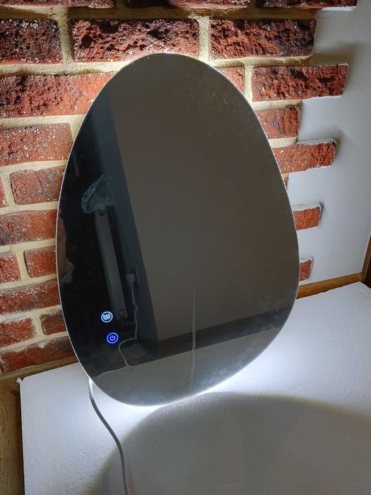 Lustro LED 45x60 Podgrzewane Anti-Fog Kształt Łezki 3 Barwy