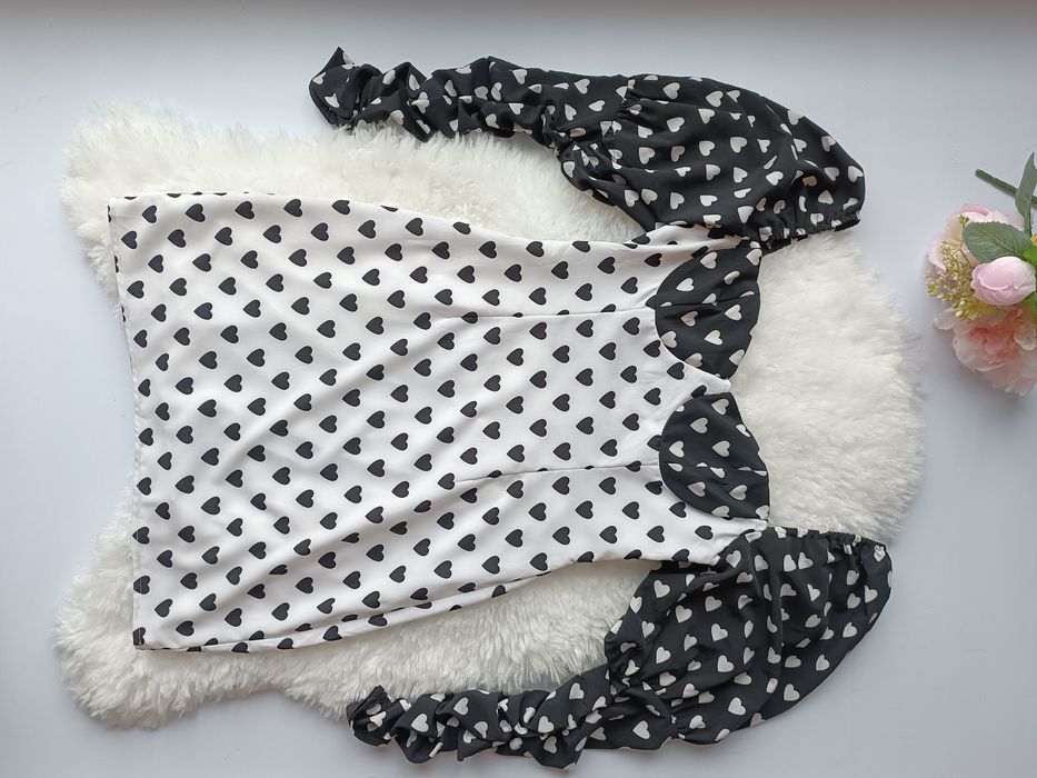 Katch Me sukienka M NOWA z metką serduszka bufiaste rękawy walentynki