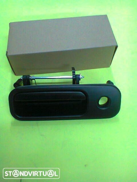 Puxador da tampa da mala Vw Golf IV Lupo Polo Sharan Transporter T5 1J6827565A