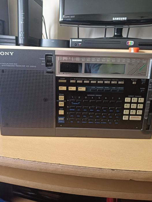 Vendo Sony ICF 2001d