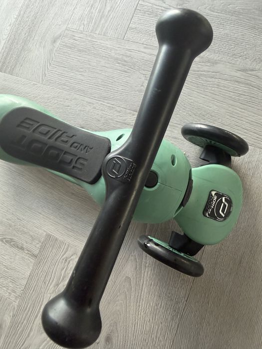 Jeździk Scoot and Ride