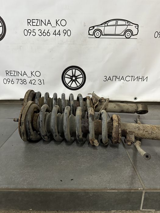 Амортизатор передній Kia Sorento 2002-2008 р.