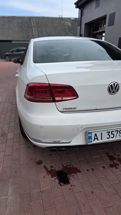 Passat B7 2011 2.0 дизель Автомат європа