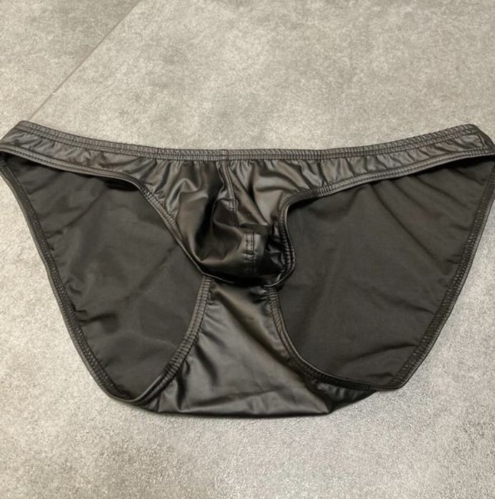 Чоловічі труси тканини під шкіру.